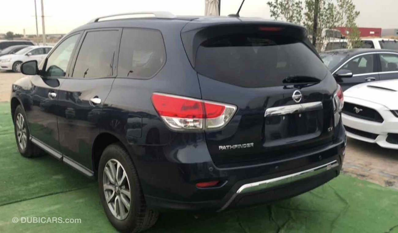 Nissan Pathfinder بيع او مبادله