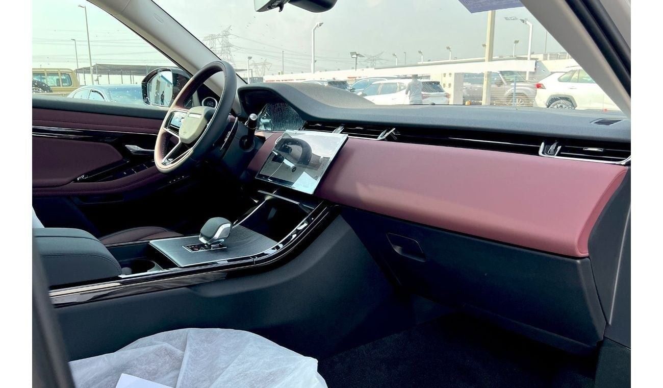 لاند روفر رانج روفر إيفوك 2024 /2.0L mild hybrid Long wheel base +10% Local Registration