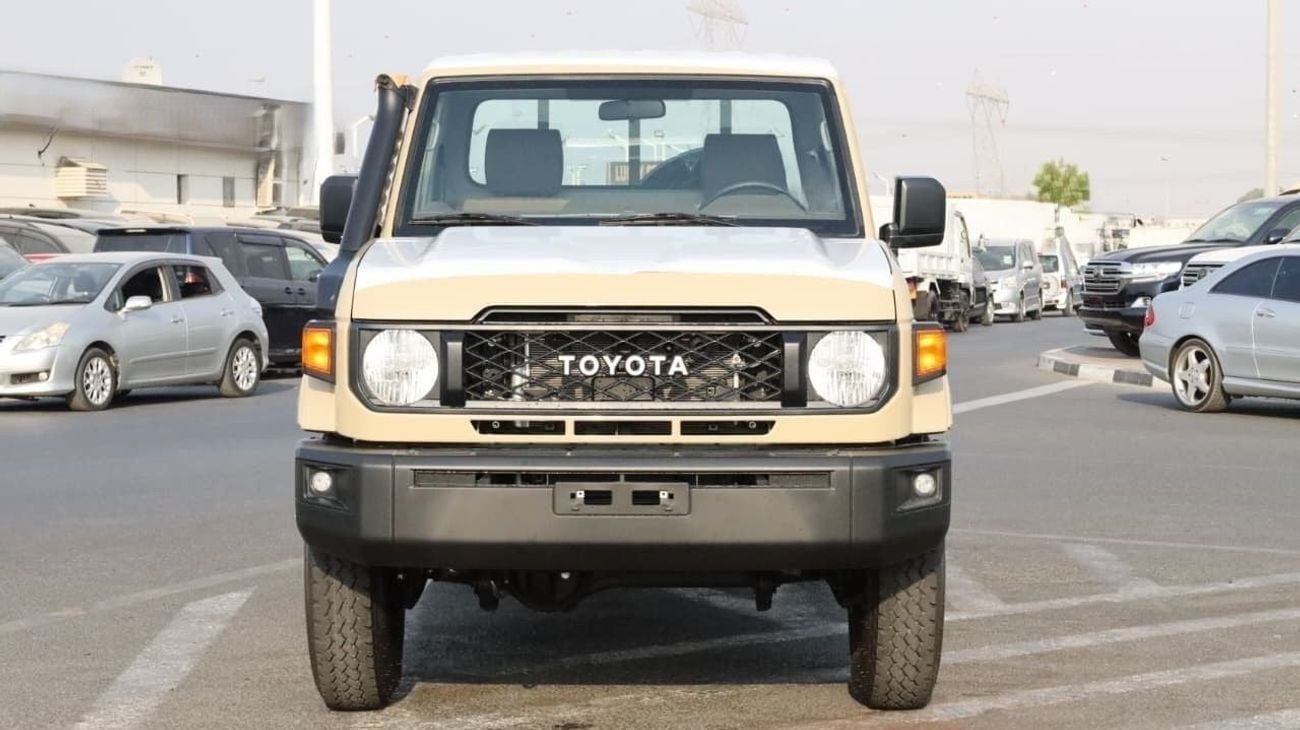 Toyota Land Cruiser Pickup 70 VXR Toyota Land Cruiser LC79 SC 4.0 AT 2025 basic GCC