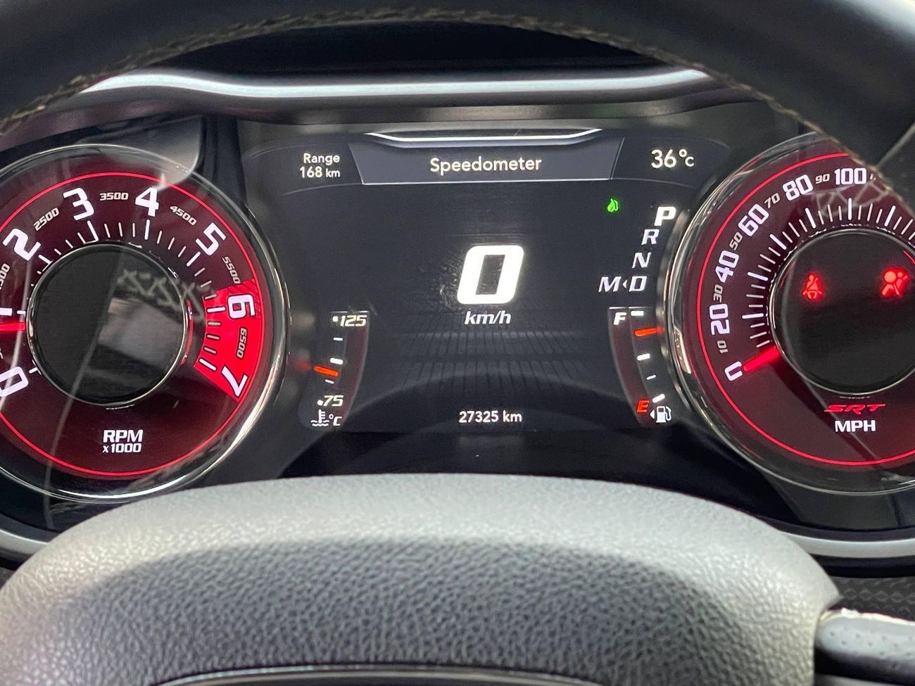 Dodge Challenger SRT Hellcat 6.2L (707 HP) SRT HELLCAT / 6.2L V8 / SUPERCHARGED / SUNROOF / LEATHER / SUPER CLEAN