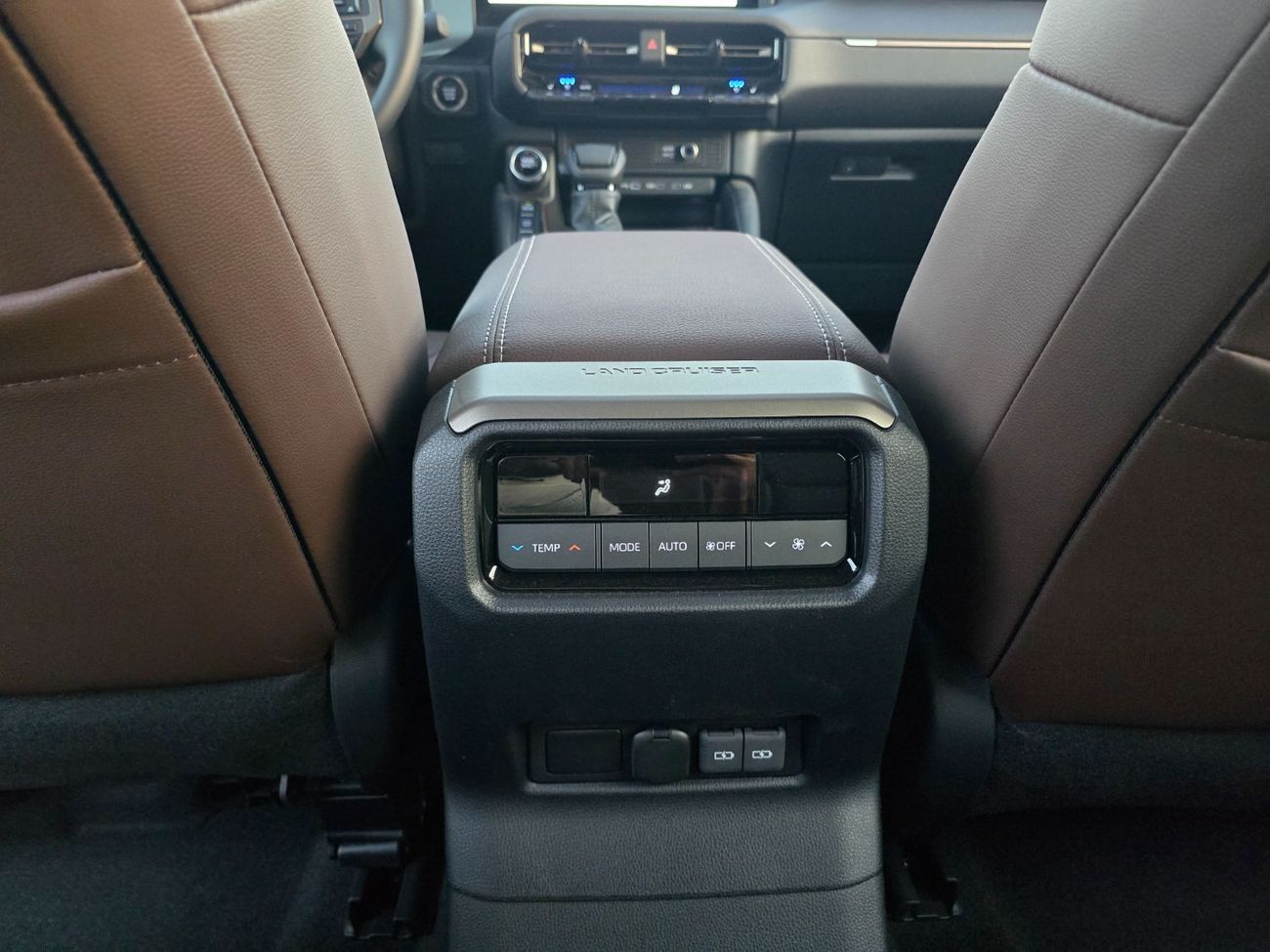 Toyota Prado Toyota land Cruiser Prado 4*4  2.4L Turbo A/T PETROL 2025 White color