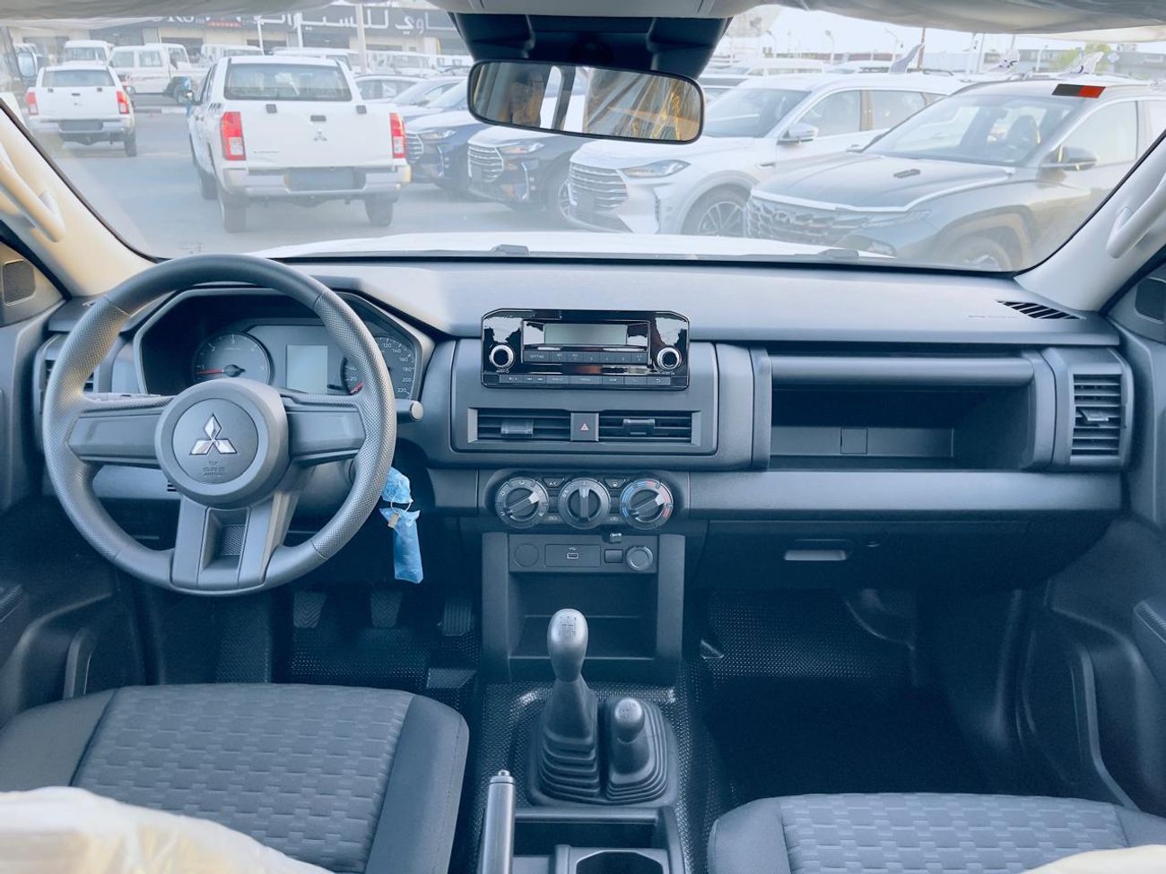 ميتسوبيشي L200 MITSUBISHI L200 GL 2.4L (128 HP) Double Cab Utility