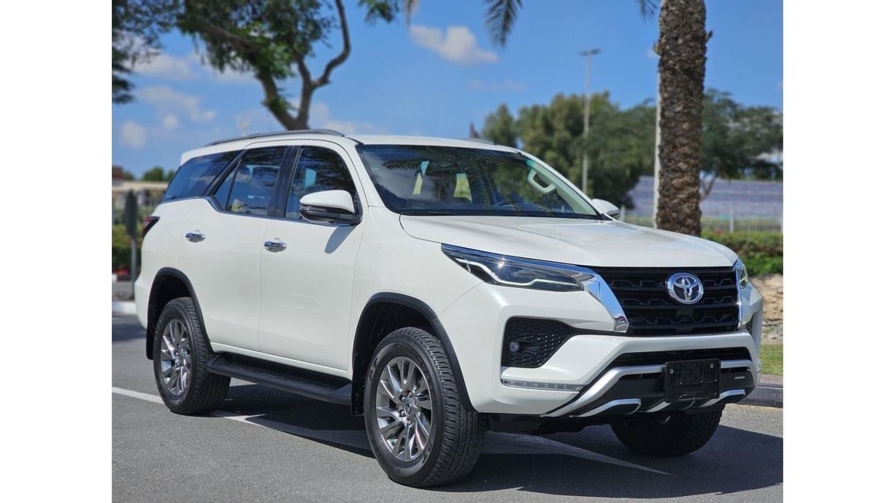 Toyota Fortuner VXR 2022 GCC V6 FULL OPTION UNDER WARRANTY