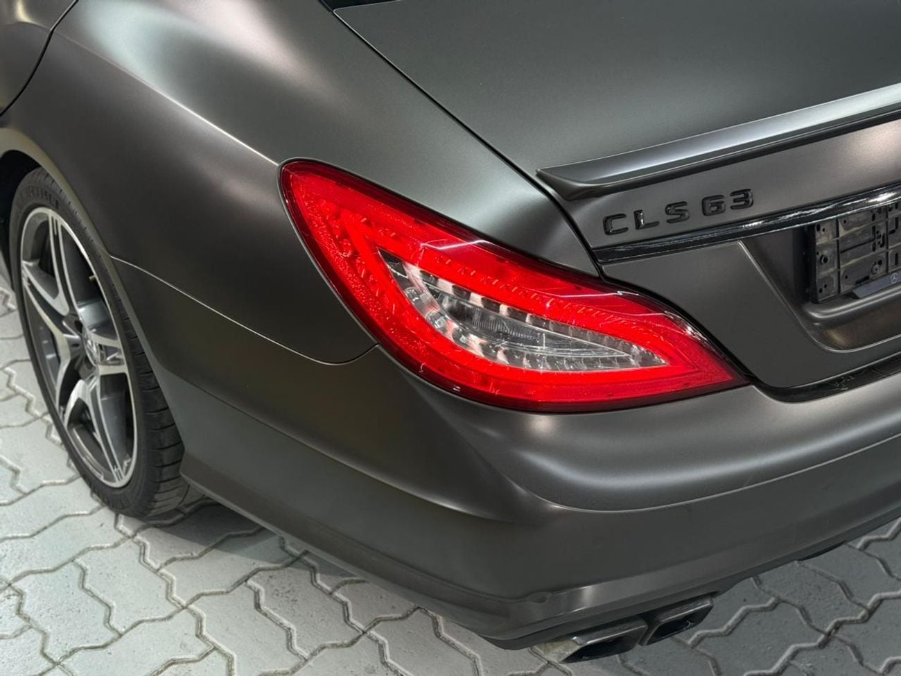 Mercedes Benz CLS63 AMG Std 5.0L