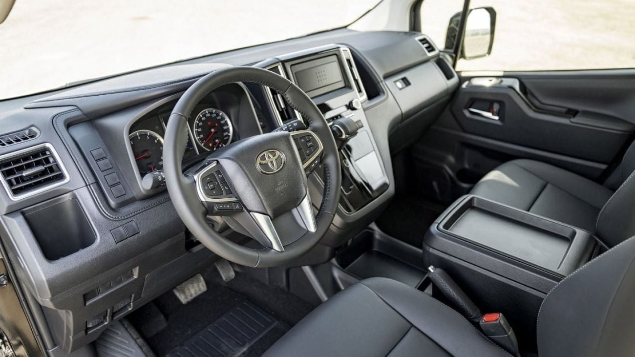 Toyota Granvia PREMIUM Toyota Granvia 3.5L petrol VIP 2024