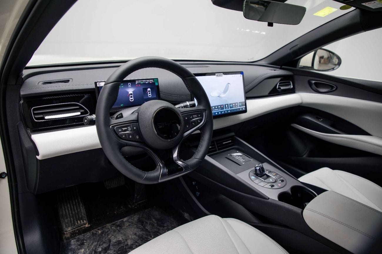 BYD Seal 06 DM-i ID Luxury 1.5L - Warm Tea Grey Inside Grey | Export Only