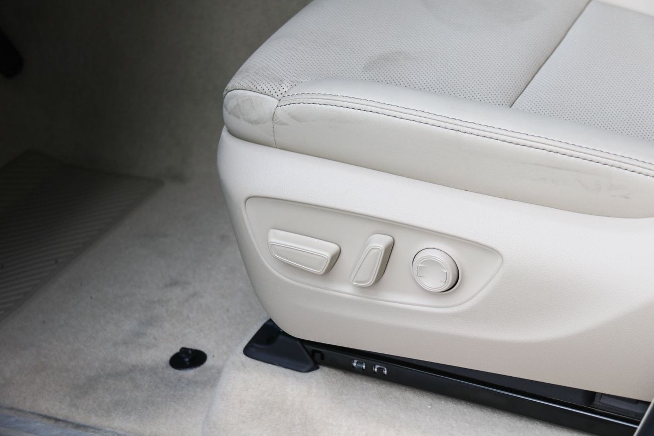 Toyota Land Cruiser GXR 3.5L Toyota Land Cruiser GXR | 3.5L Turbo | No Radar | Best Export price