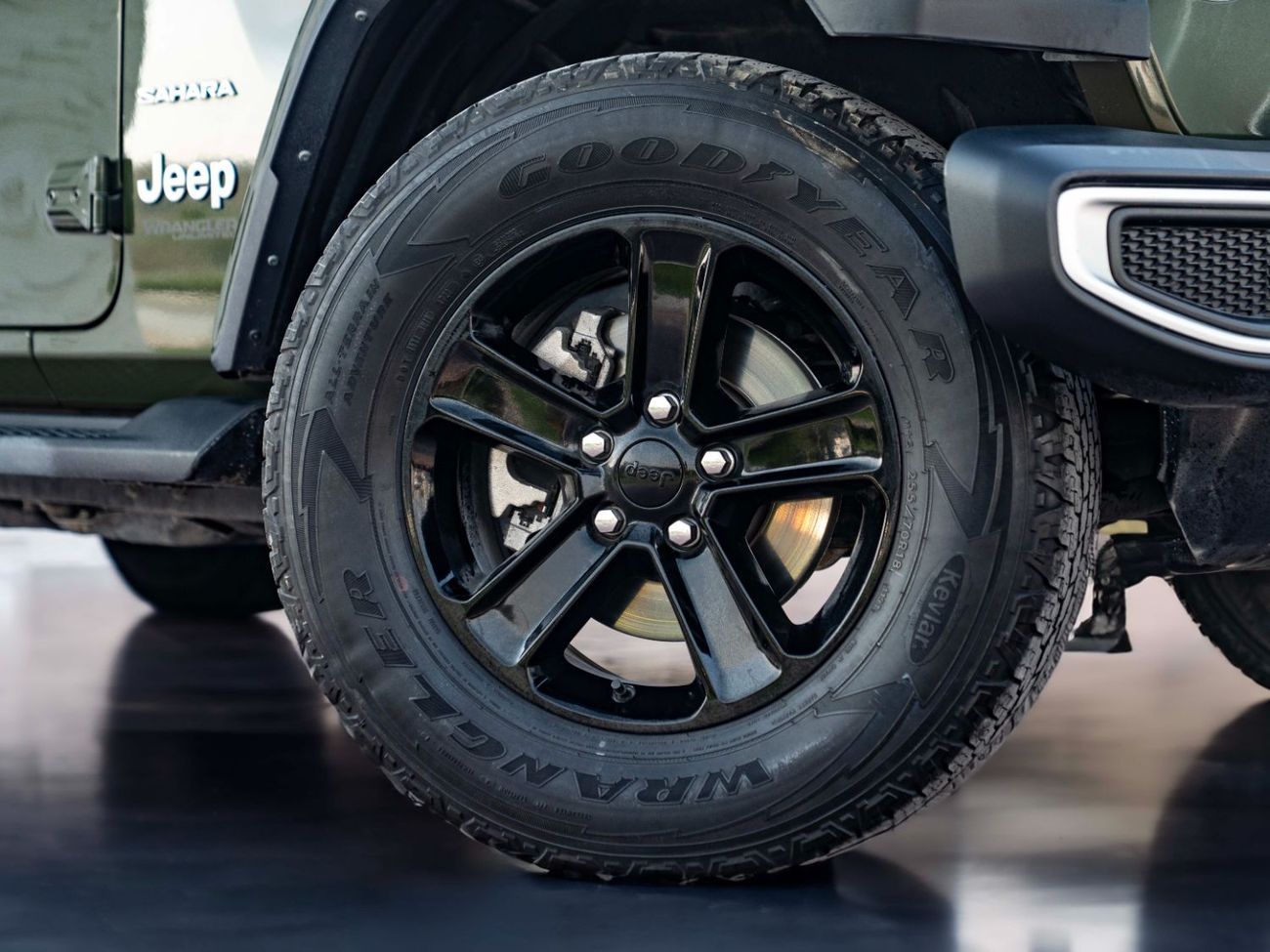 Jeep Wrangler Sahara 3.6L A/T (5 Seater)