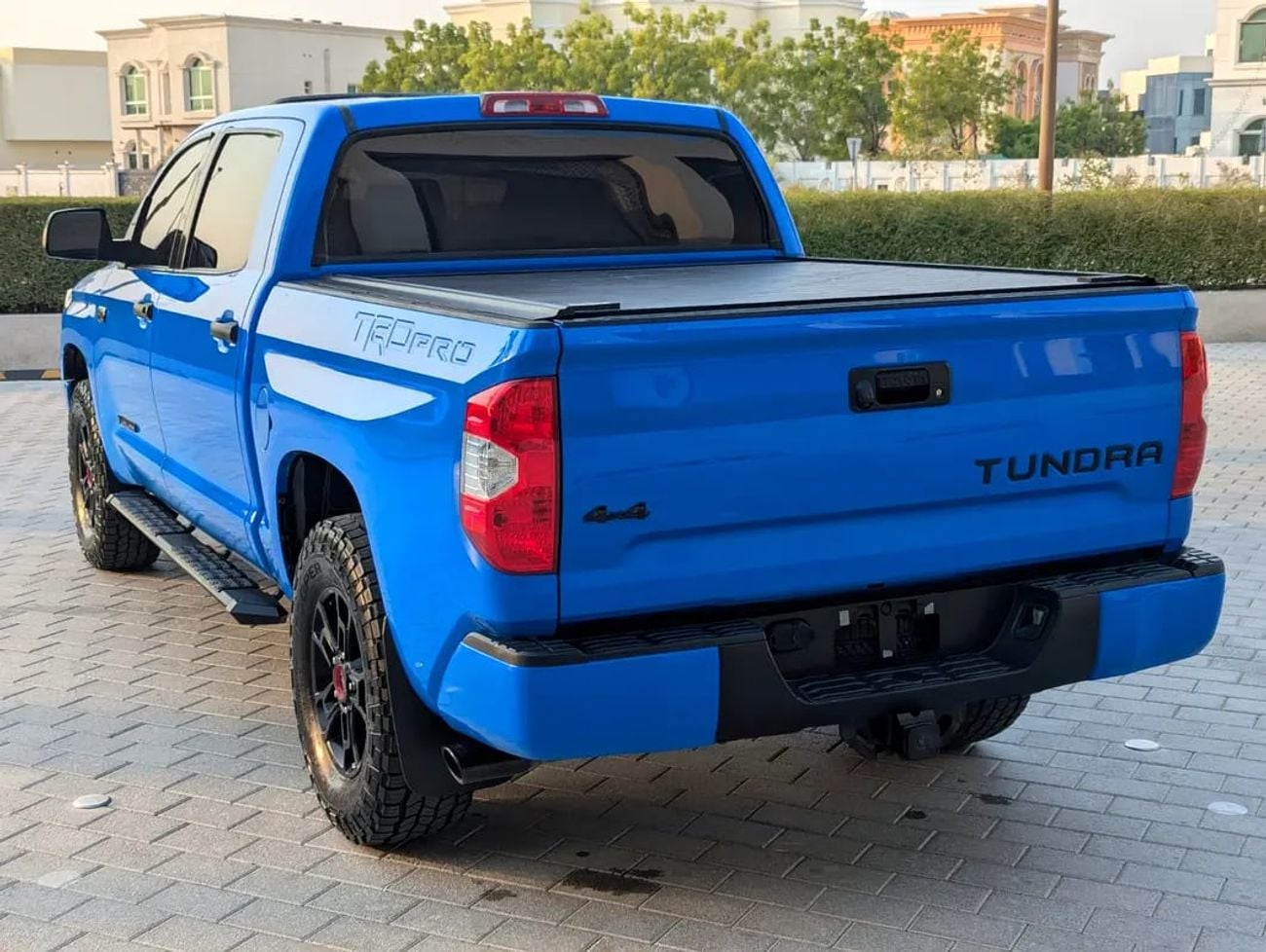 Toyota Tundra TRD PRO Crewmax AMERICAN SPECIFICATION INTERIOR AND EXTERIOR EXCELLENT CONDITION