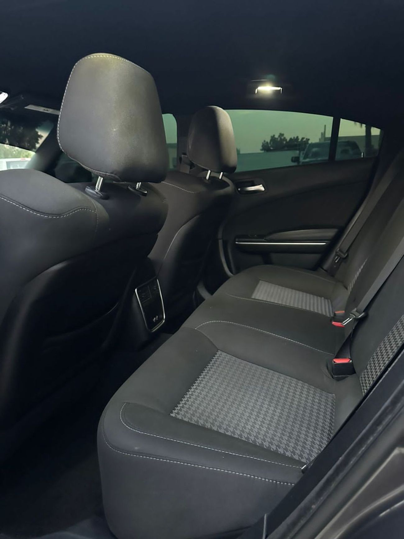 دودج تشارجر 5.7L R/T دودج تشارجر  R/T موديل: 2019 ممشى : 119,000 كم مطلوب: 58,000 درهم وارد امريكا   8 سلندر ، 5