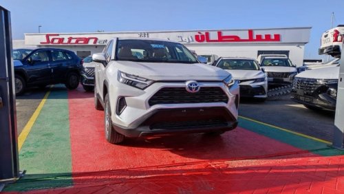 Toyota RAV4 LE Hybrid 2023 Model White Color 2.5L  AWD,,CUV,, 5 doors ,, 5 seats ( for local registration +10%)