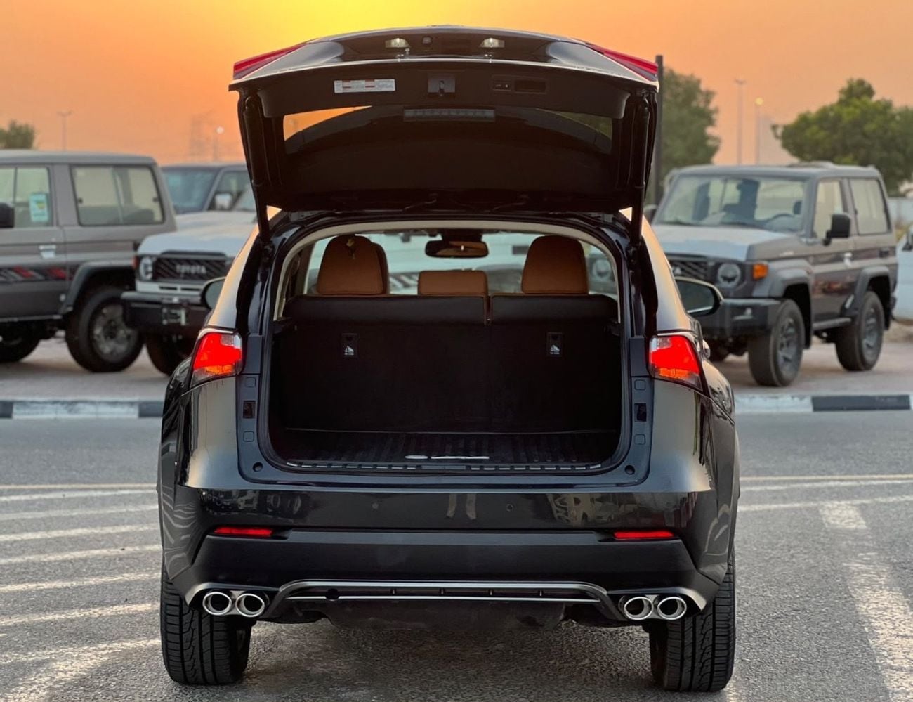 لكزس NX200t لكزس NX تيربو 2020 كاملة المواصفات، محرك 2.0 لتر V4، دفع رباعي، كاميرا خلفية وحساسات، فتحة سقف، مفتا