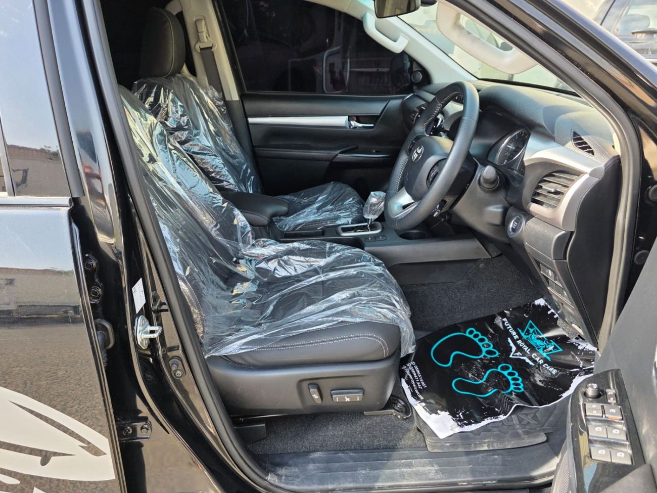 Toyota Hilux RIGHT HAND DRIVE ONLY FOR EXPORT 2.8 LITER SHAPE MODIFIED 2024