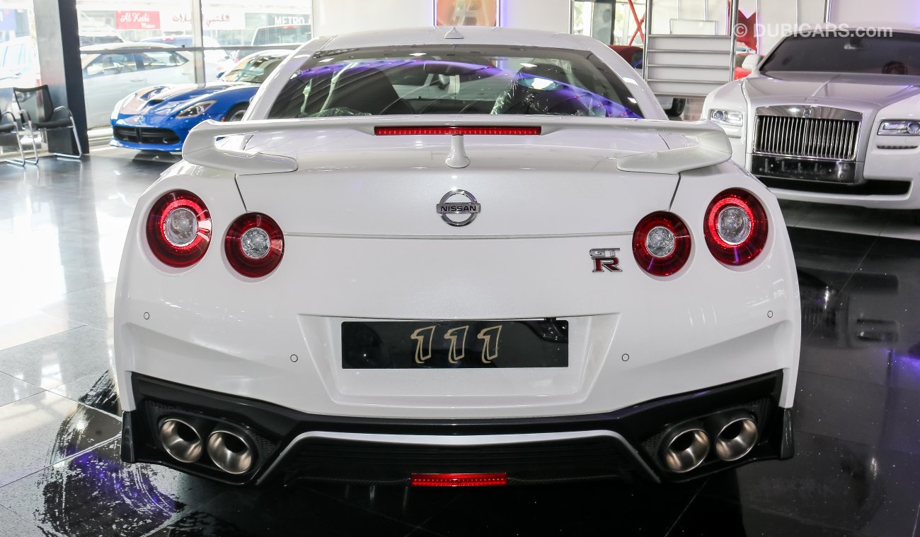 Nissan GT-R