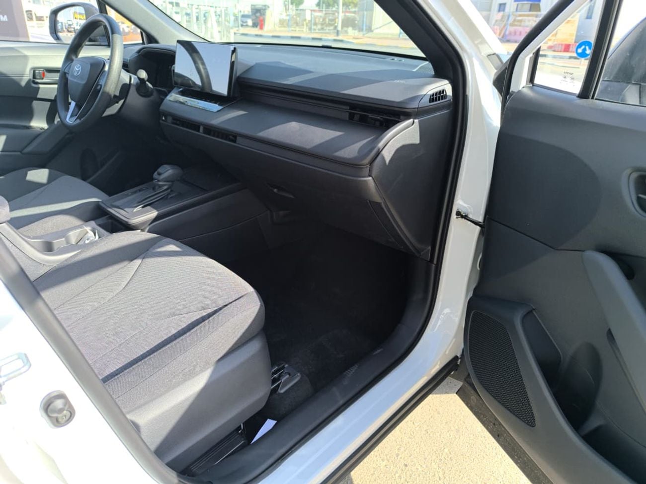 تويوتا فرونتلاندر 2.0L Hybrid Leading 2025 Model