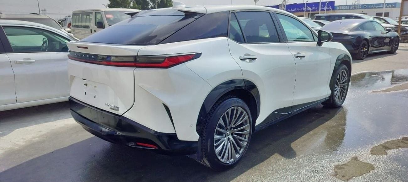 Lexus RZ 450e LEXUS RZ 450e FULLY ELECTRIC CAR