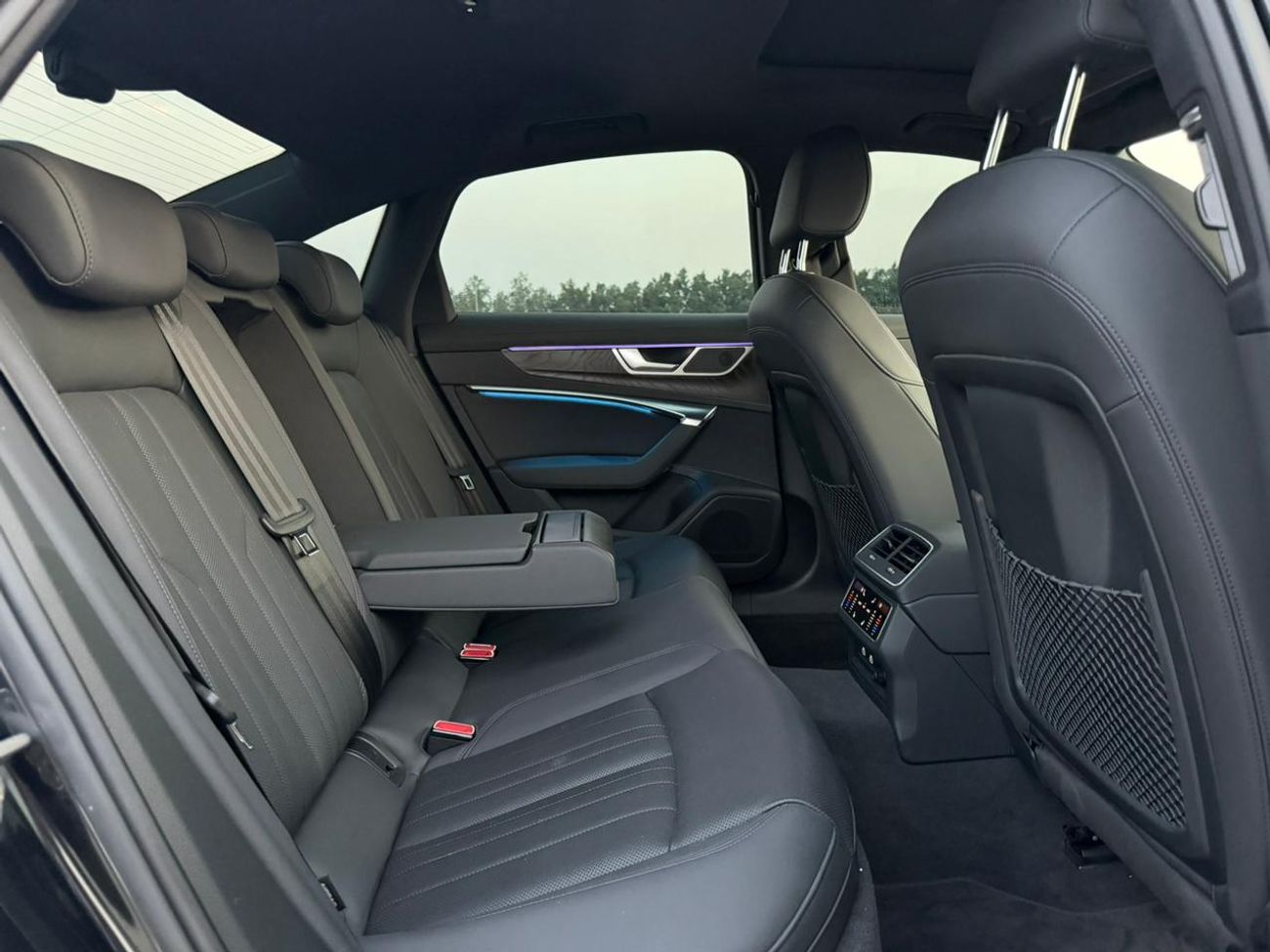 أودي A6 45 TFSI S-لاين