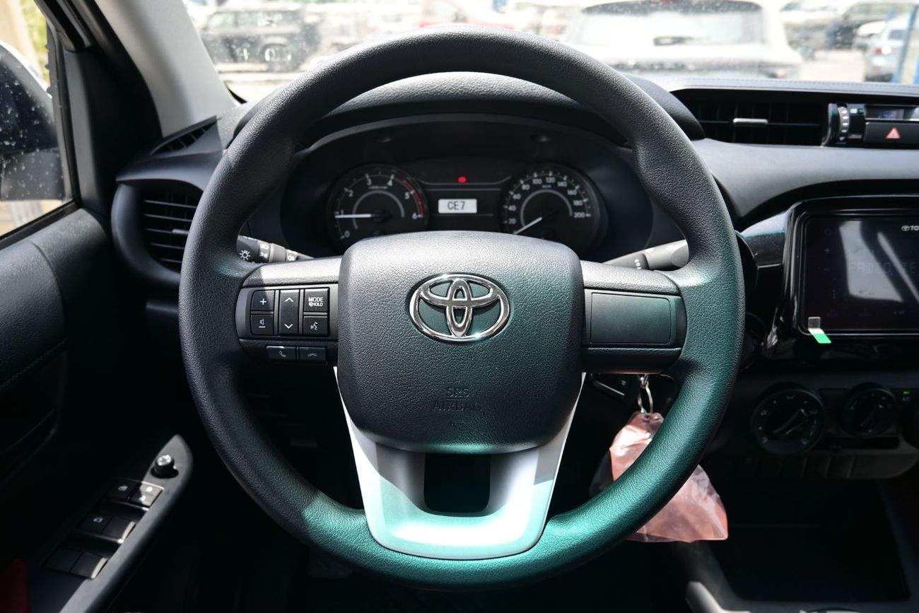 Toyota Hilux GL 2.4L Double Cab Utility Toyota Hilux 2.4L Diesel Manual 4WD, Model 2025, Color White