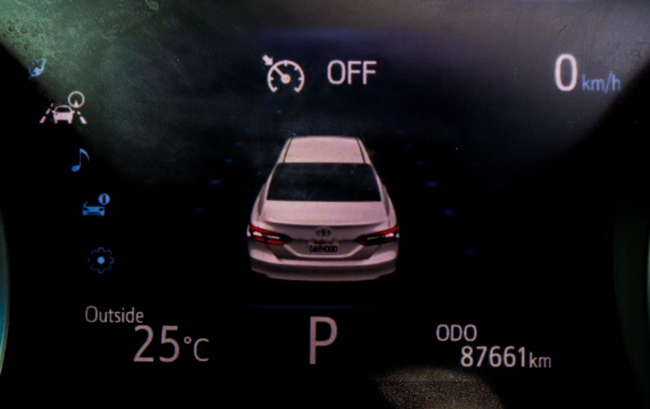 تويوتا كامري SE+ 2.5L Toyota Camry 2019 GCC full option v6 original paint without accidents in excellent conditio