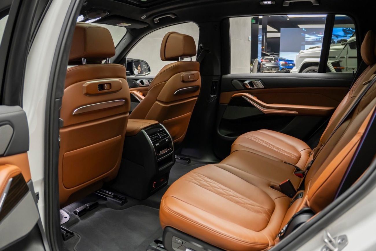 بي أم دبليو X7 M60i XDRIVE | 2024 | GCC Specs | Agency Warranty & Service