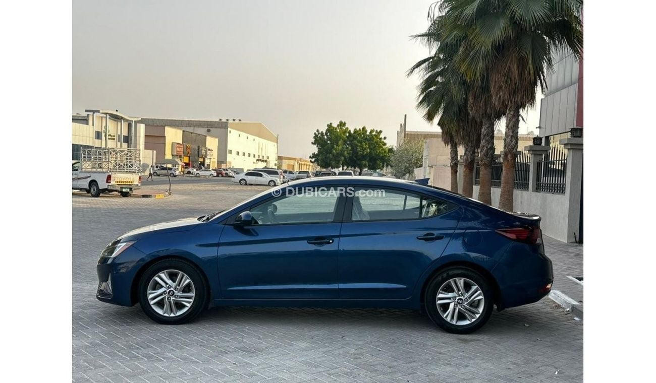 هيونداي إلانترا