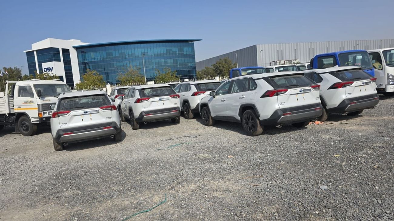 Toyota RAV4 Toyota RAV4 2.5L 4*4 HYBRID