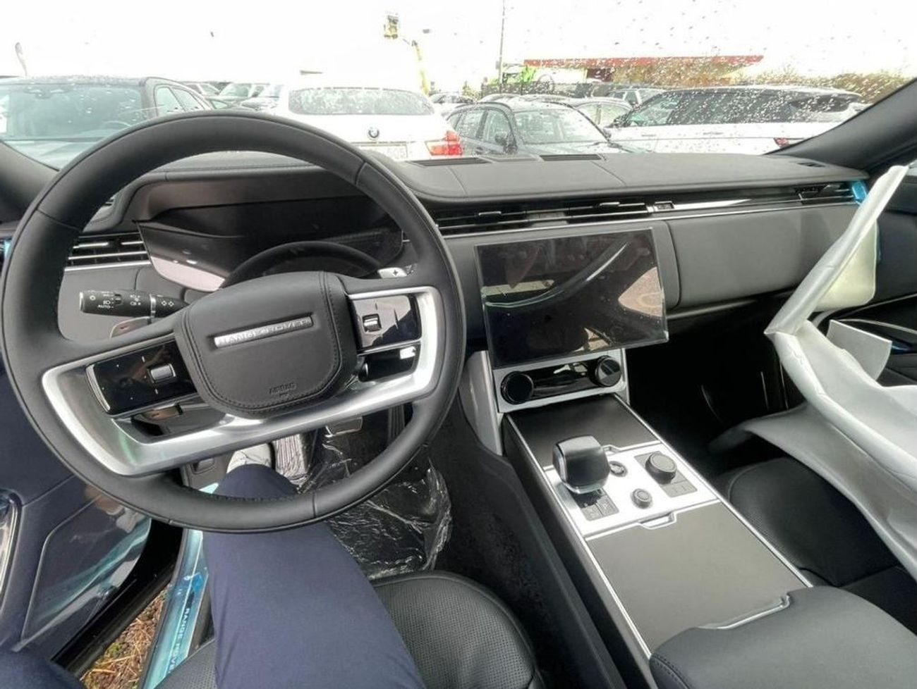 لاند روفر رينج روفر سبورت Range rover SV P 530 First class Signature 2025 (For export only)