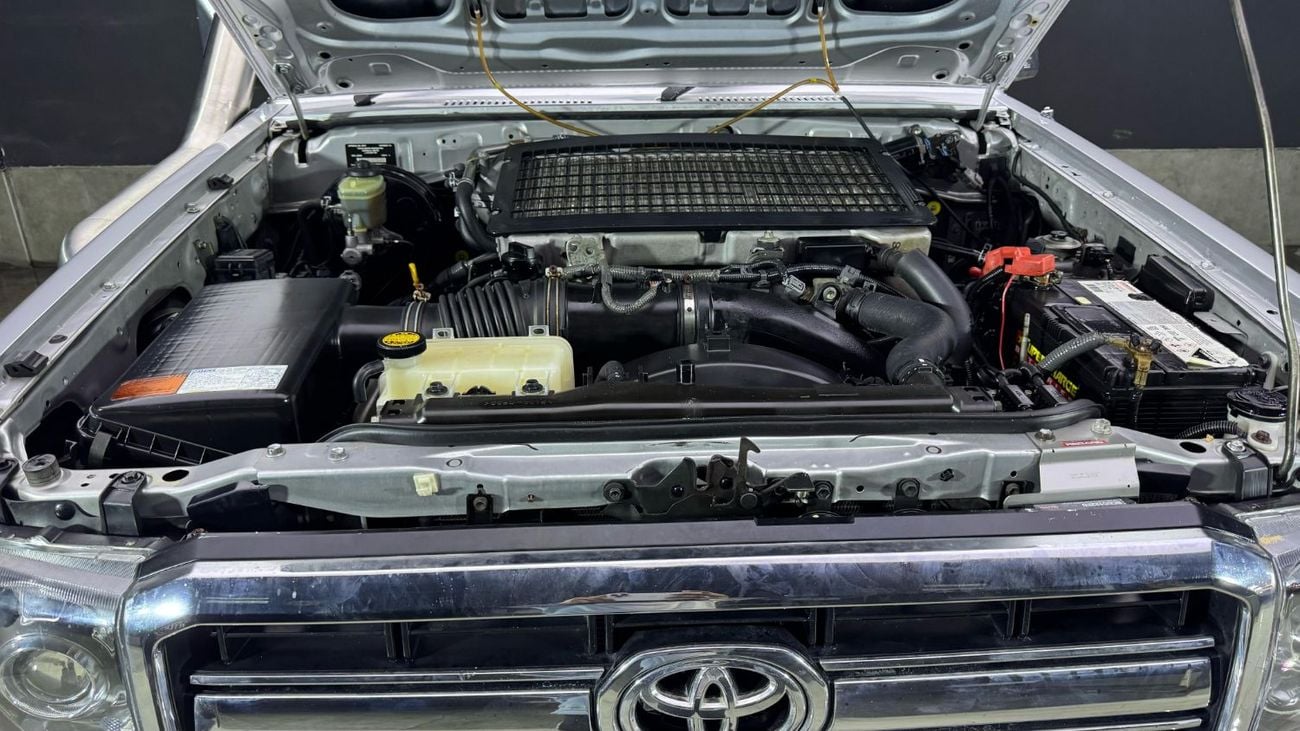 تويوتا لاند كروزر 70 DIESEL 5 DOORS HARDTOP 2013 MODEL RIGHT HAND DRIVE