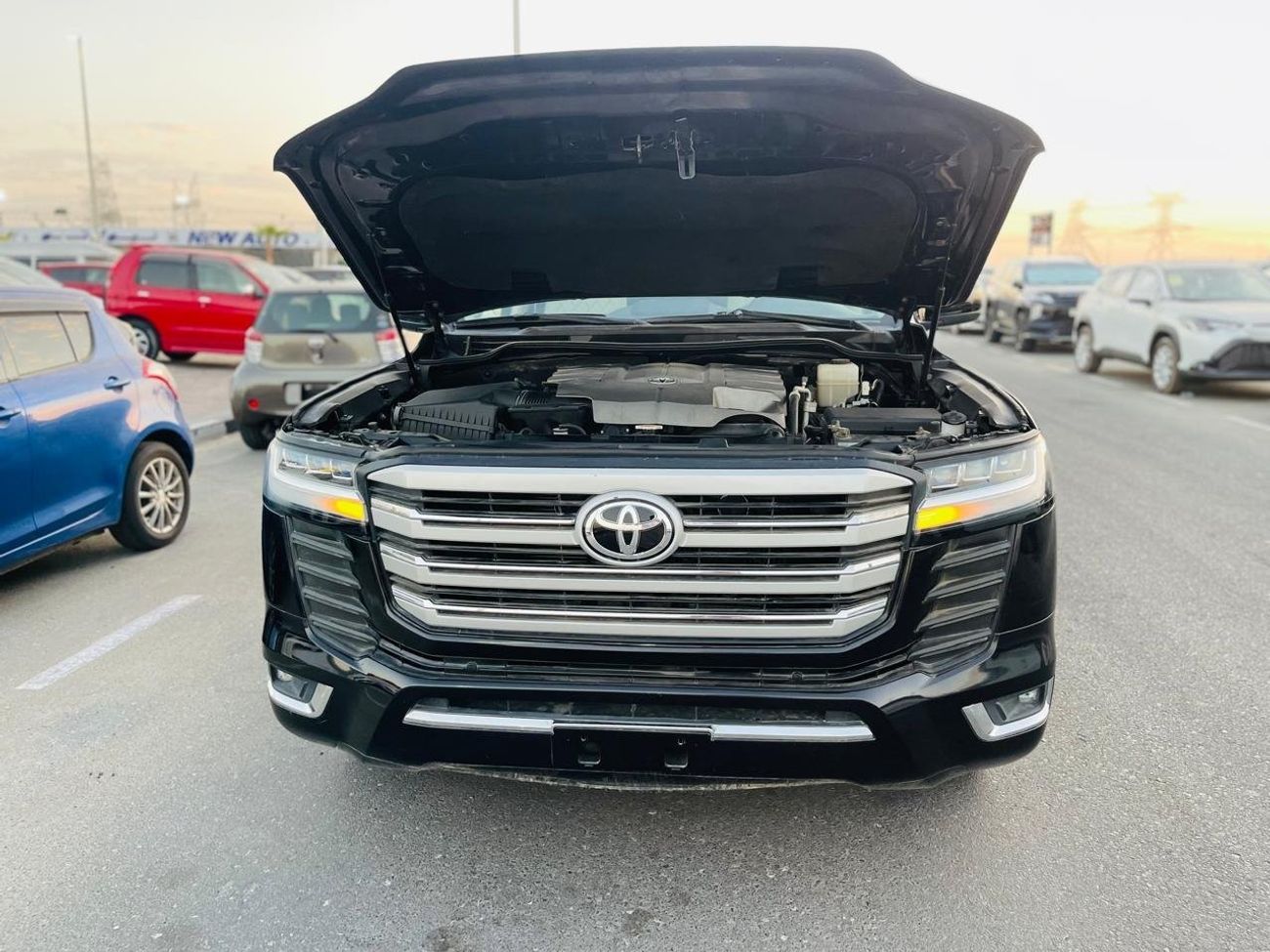 تويوتا لاند كروزر Toyota landcuriser GXR V8  2014  upgrade inside & outside 2024 shape full option