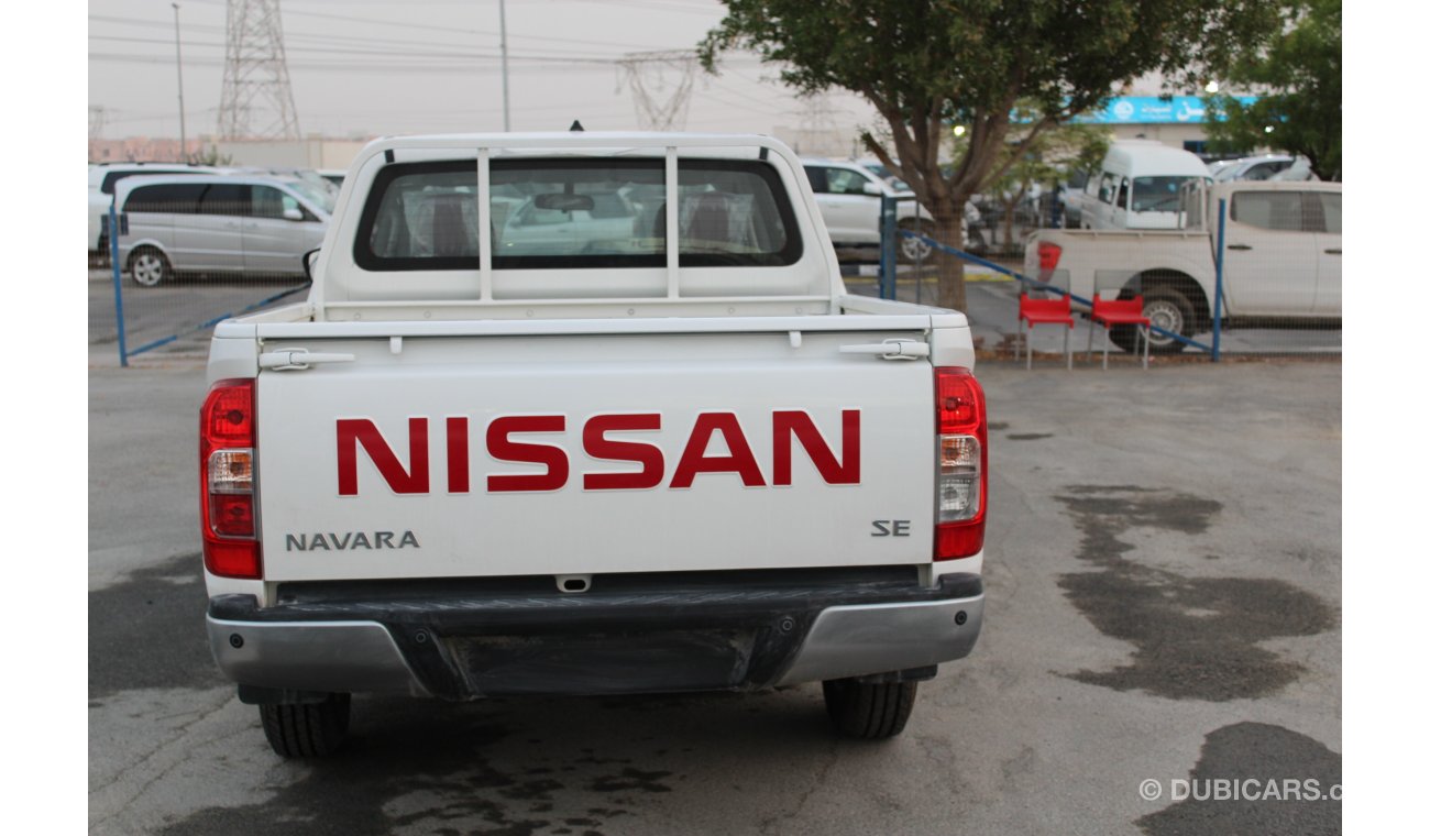 Nissan Navara SE 4*2 Double Cab Gasoline