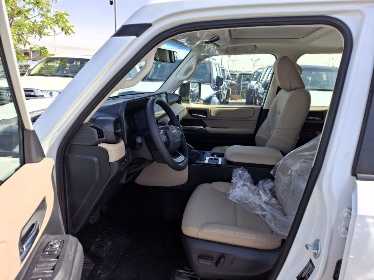 Toyota Prado Toyota Prado 2.4L 2024 GCC White Petrol All Rounder