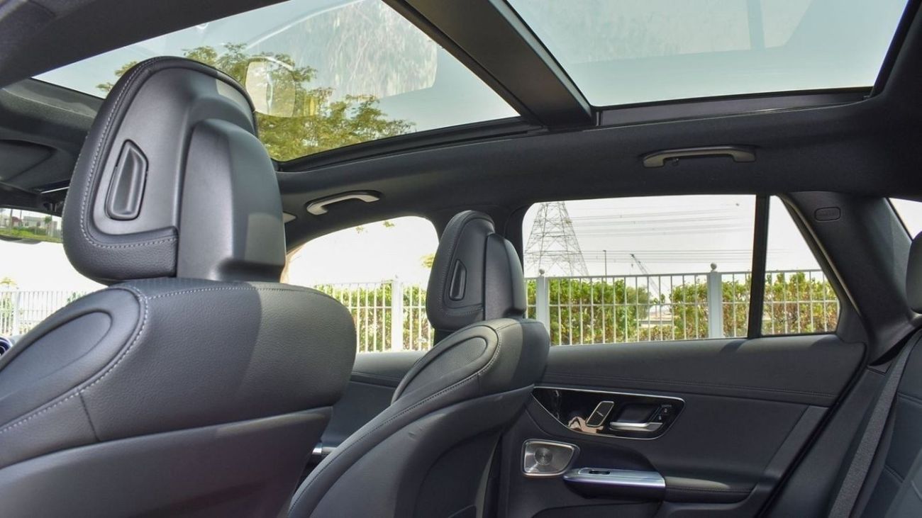 مرسيدس بنز GLC 300 MErcedes GLC 300 AMG II 2023 II FULLY LOADED