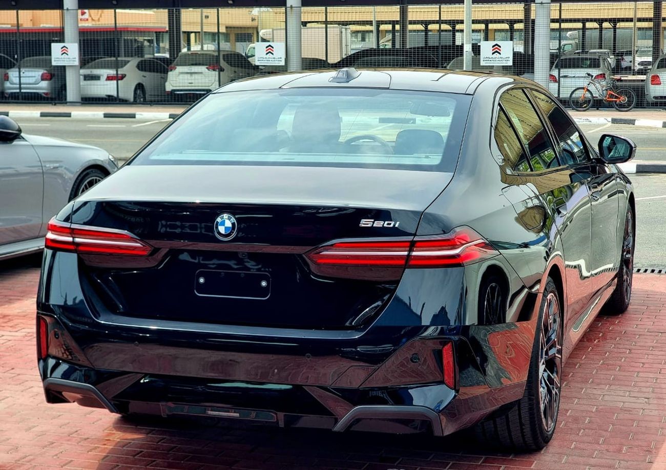 BMW 520i M Sport 5 years Warranty & Service 2024 GCC