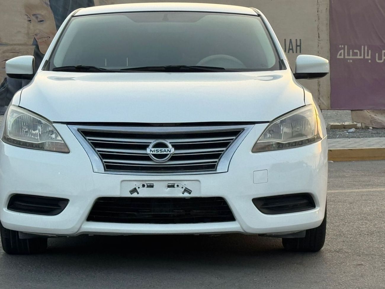 نيسان سنترا ممتازة من الداخل و الخارج