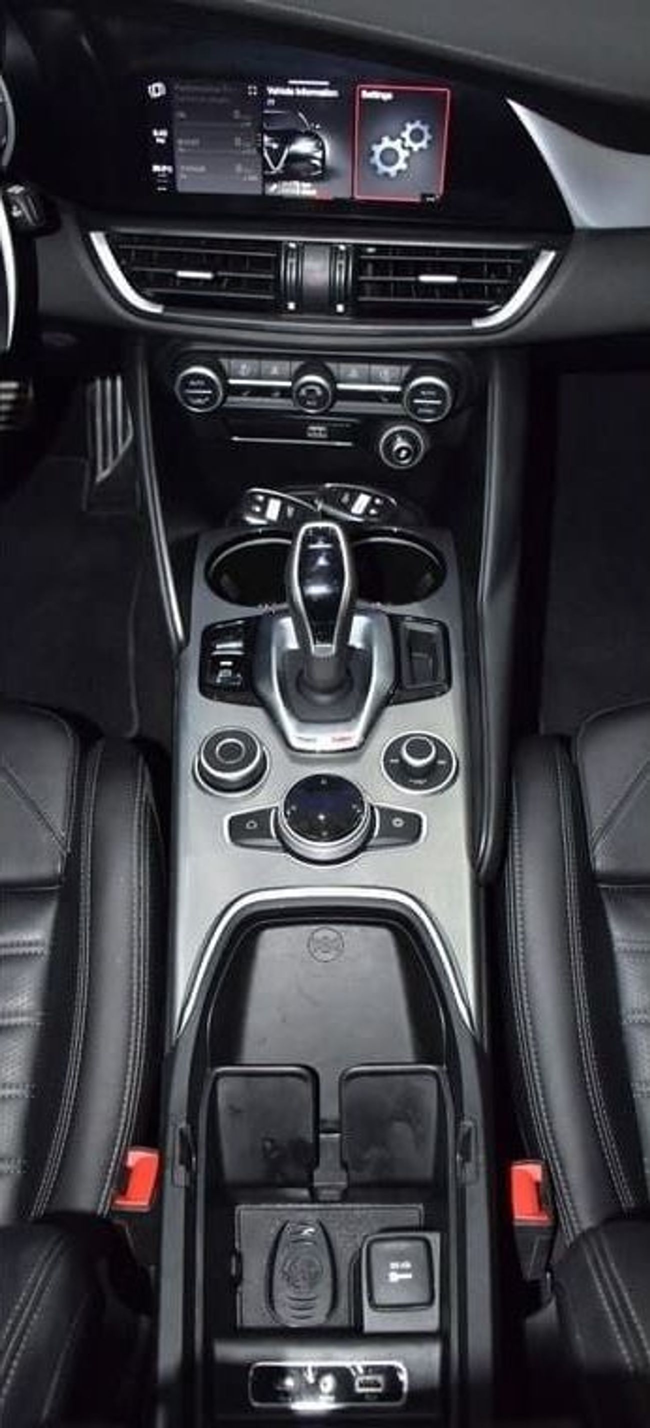 ألفا روميو جوليا EXCELLENT DEAL for our Alfa Romeo Giulia Q2 Veloce ( 2023 Model ) in Blue Color GCC Specs