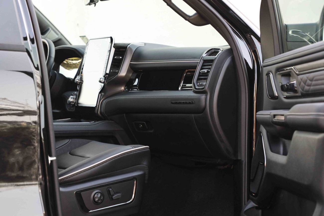 رام 1500 2025 RAM 1500 LIMITED "Night Edition" 3.0L V6 - GCC - Black inside Black