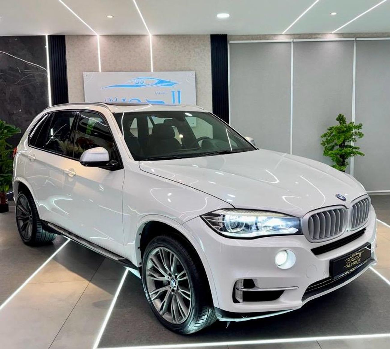 BMW X5 50i Luxury 4.4L (5 Seater) FULLY LOADED || BMW X5 XDRIVE50i || GCC SPECS || ACCIDENT FREE || SINGLE 