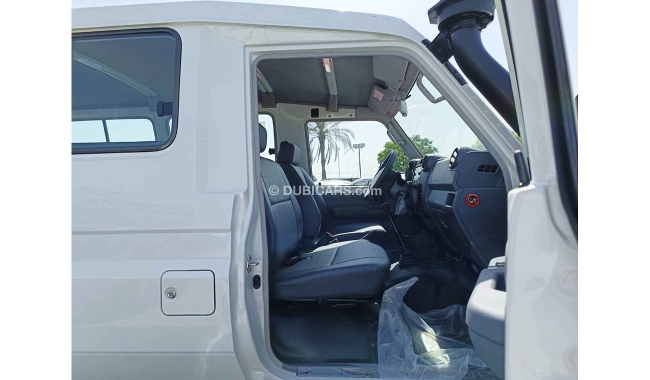 Toyota Land Cruiser 70 LC78 / 4.2 Diesel / Diff. Lock / Leather Seats / Power Window (Code # 67898)