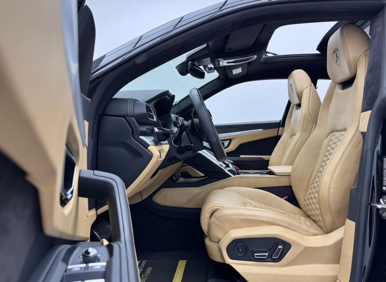 لامبورغيني اوروس STD 4.0T V8 2022 Lamborghini Urus, 1 Year Warranty