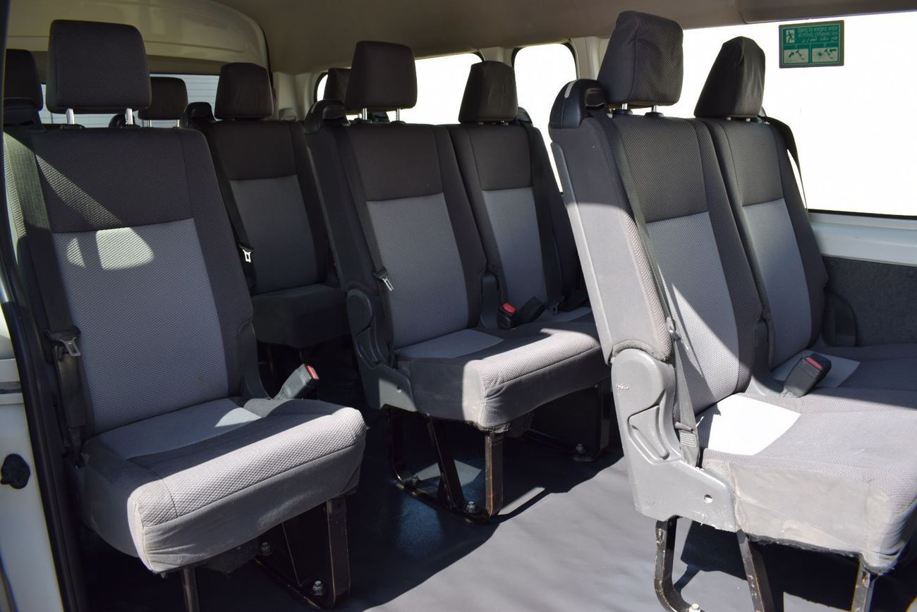 Toyota Hiace Toyota Hiace  Commuter GL High Roof 3.5L, Model:2021. Excellent condition
