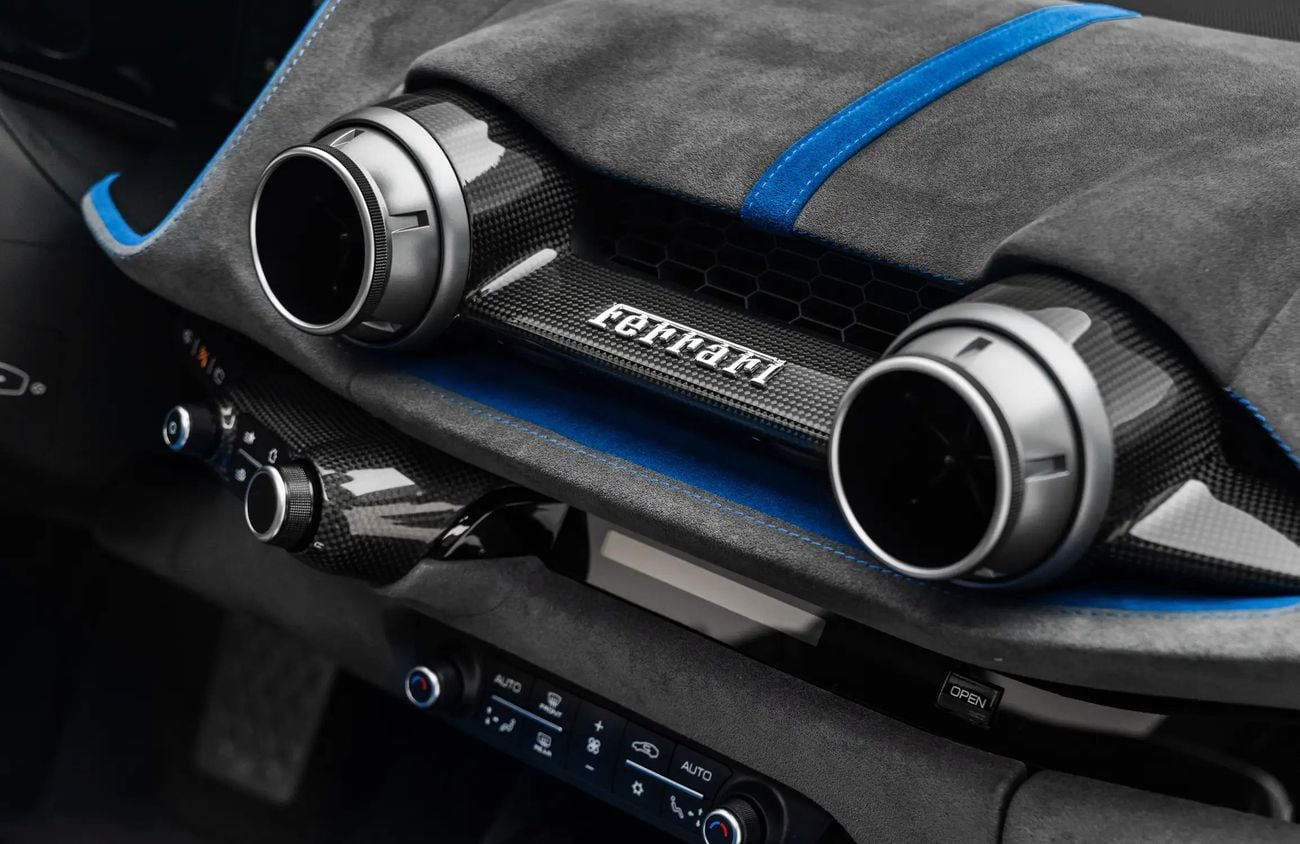 فيراري 812 كومبيتيزون 6.5L V12 Naturally Aspirated Engine