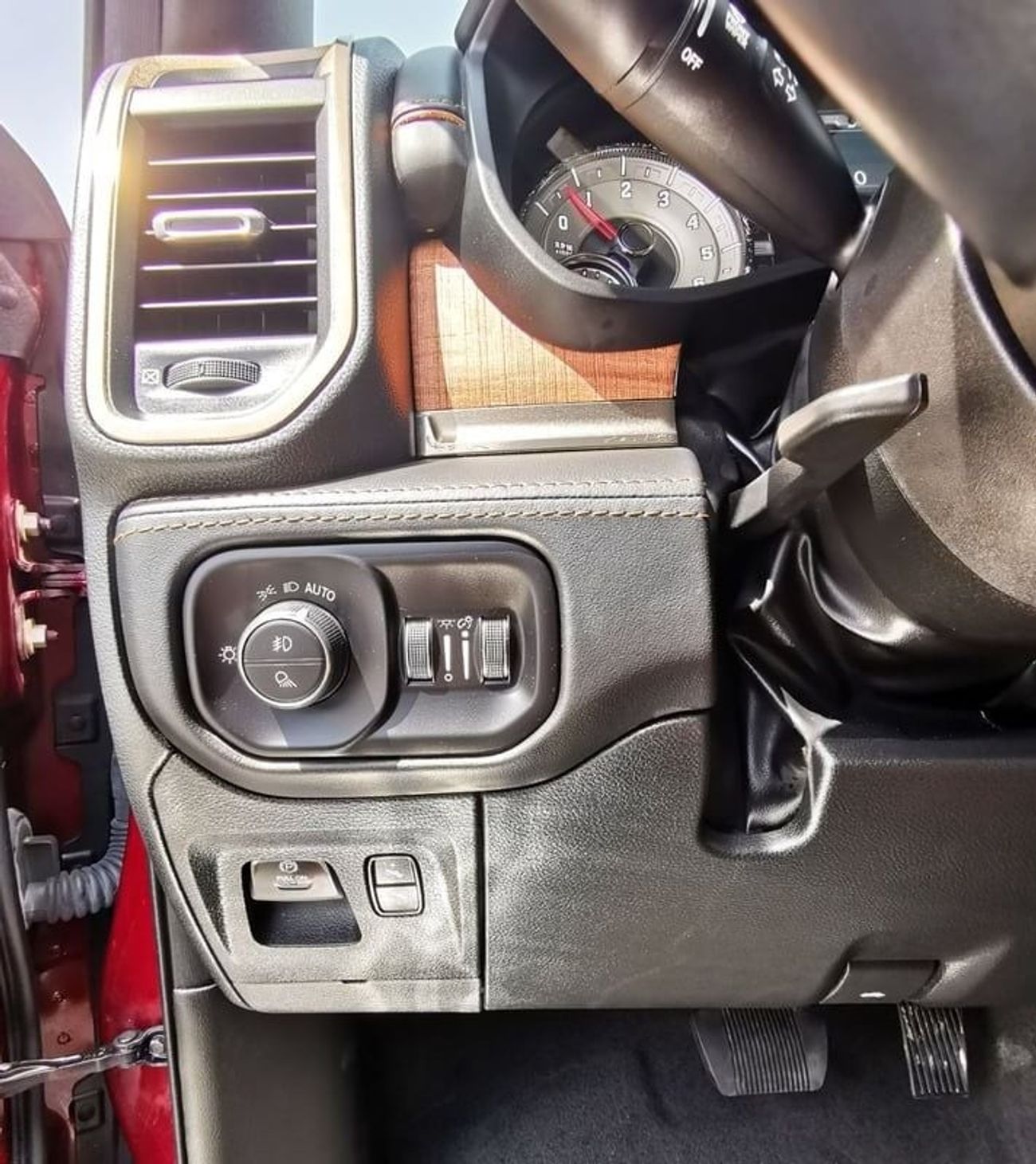 RAM 1500 Dodge RAM Longhorn - 2022- Red