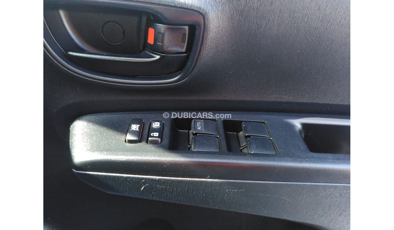 Toyota Vitz TOYOTA VITZ RIGHT HAND DRIVE (PM1105)