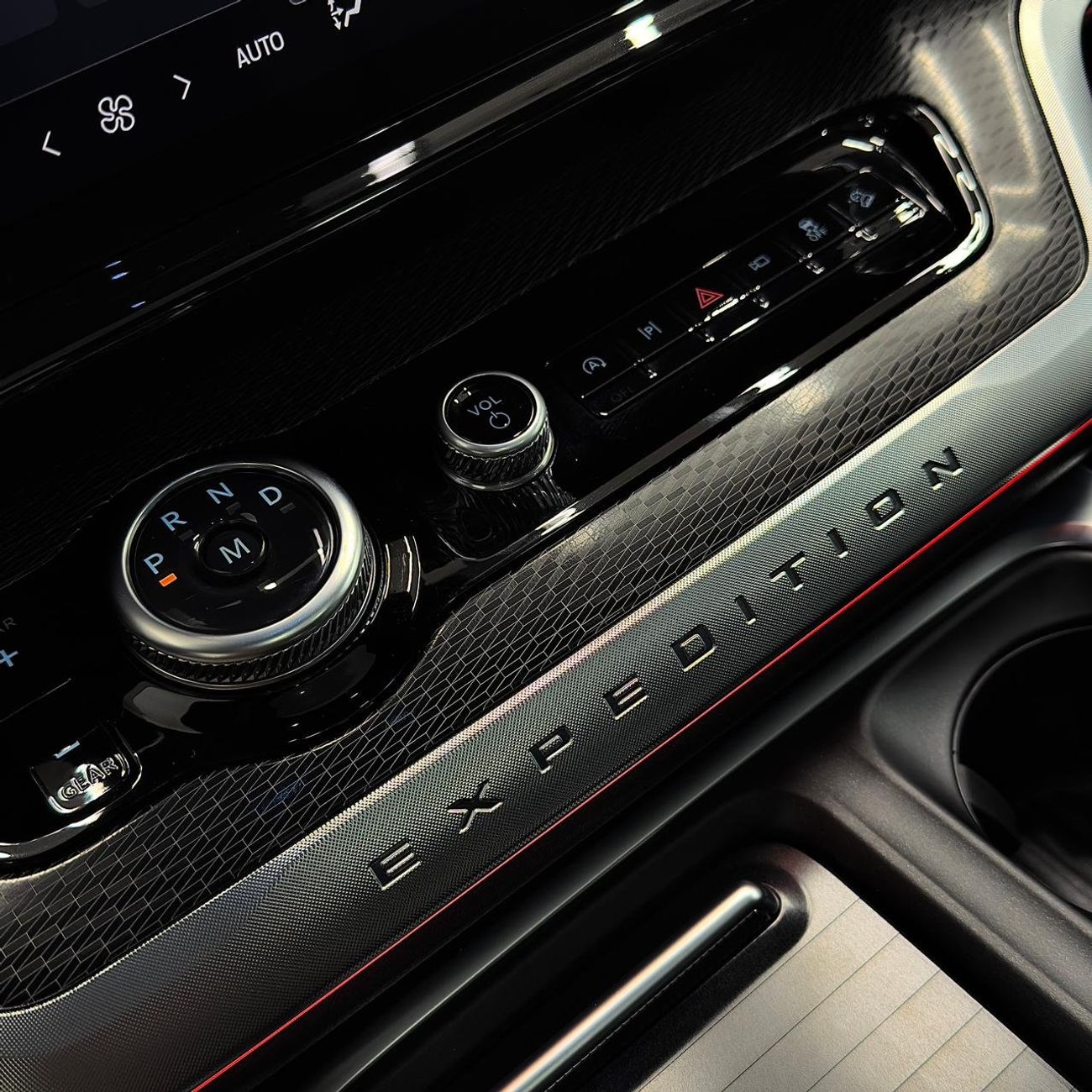 فورد إكسبيديشن Platinum Max 3.5L (400 HP) 4WD