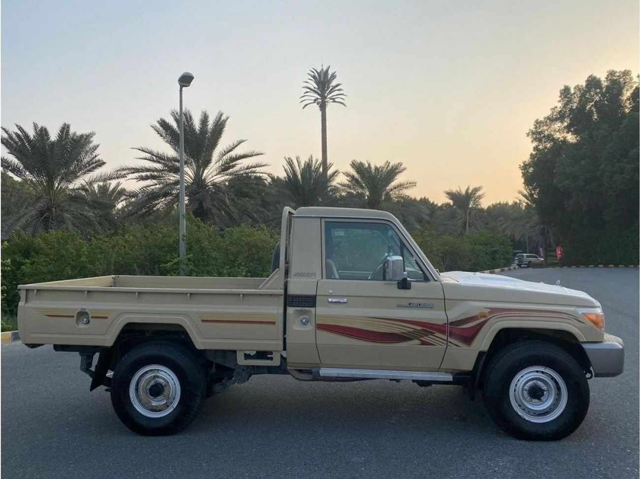 Toyota Land Cruiser Pick Up Toyota Land Cruiser Pickup Single Cab 4.5 Petrol 2009 model