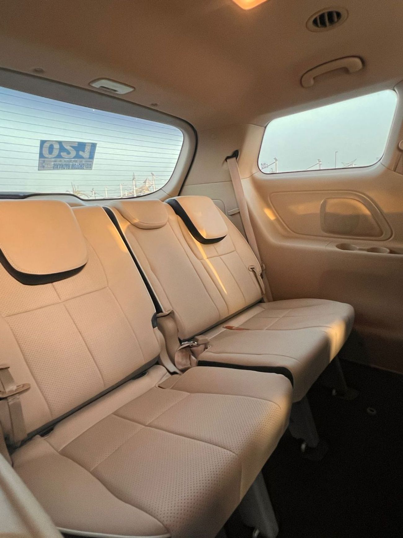 Kia Carnival 2020 Kia Carnival Gcc - No Accident - 7Seater Rear sensor