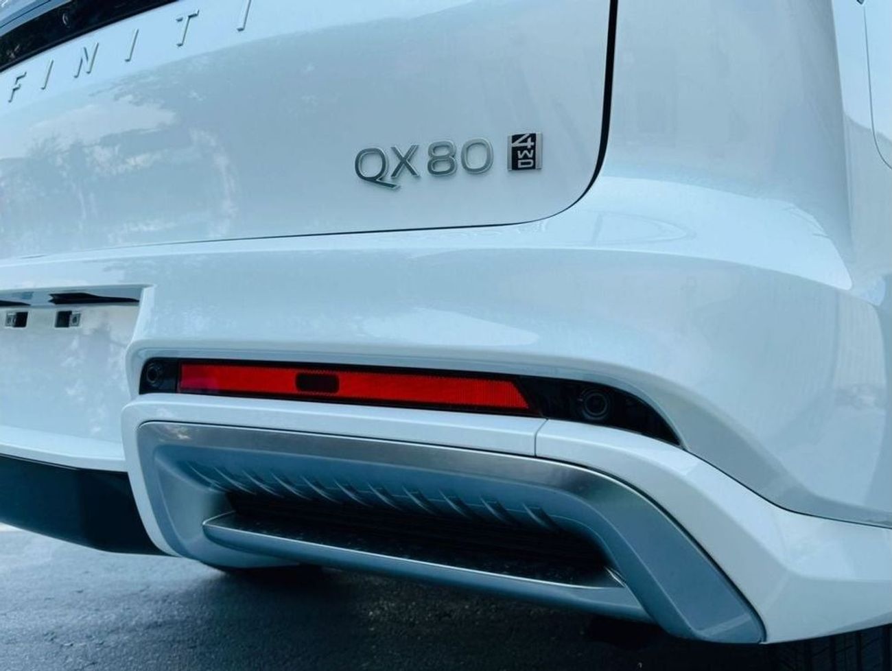 Infiniti QX80 Full option