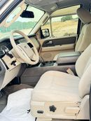 Ford Expedition XLT In excellent condition and requires no expenses