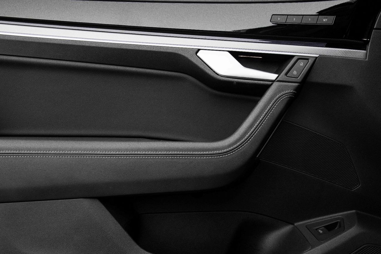 فولكس واجن طوارق R-لاين | 3,329 P.M  | 0% Downpayment | Under Warranty!