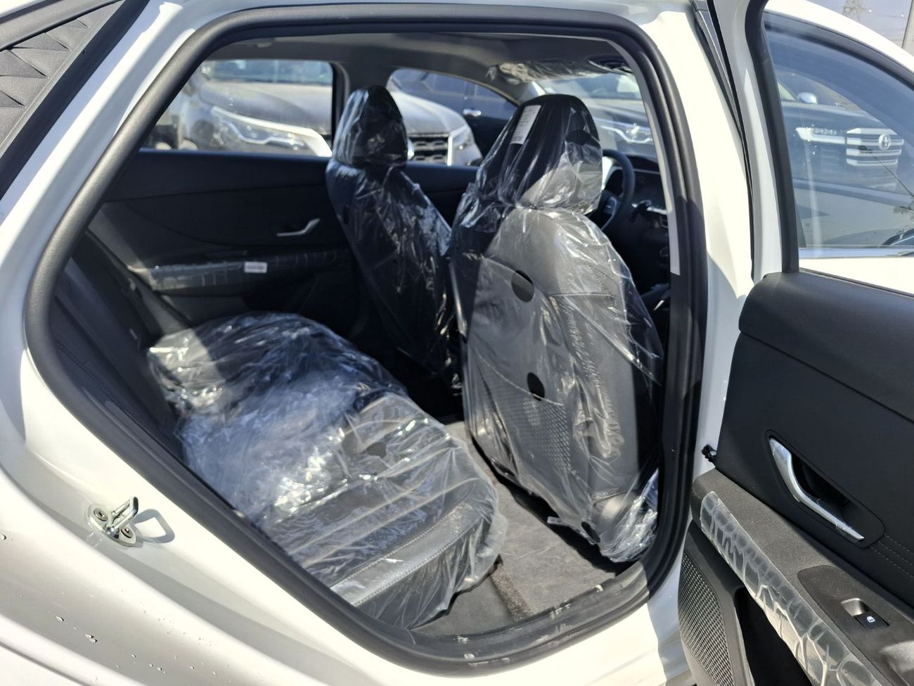 Hyundai Elantra Hyundai Elantra 1.5L 2025 White Petrol Chinese (Export Only)